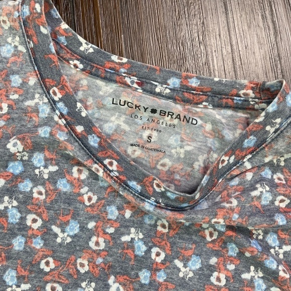 Lucky Brand Floral Faded Tee Size Small - Picture 3 of 8